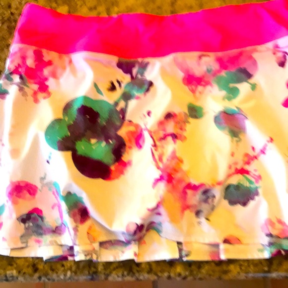lululemon athletica Pants - Lululemon athletic skort size 10 tall like new